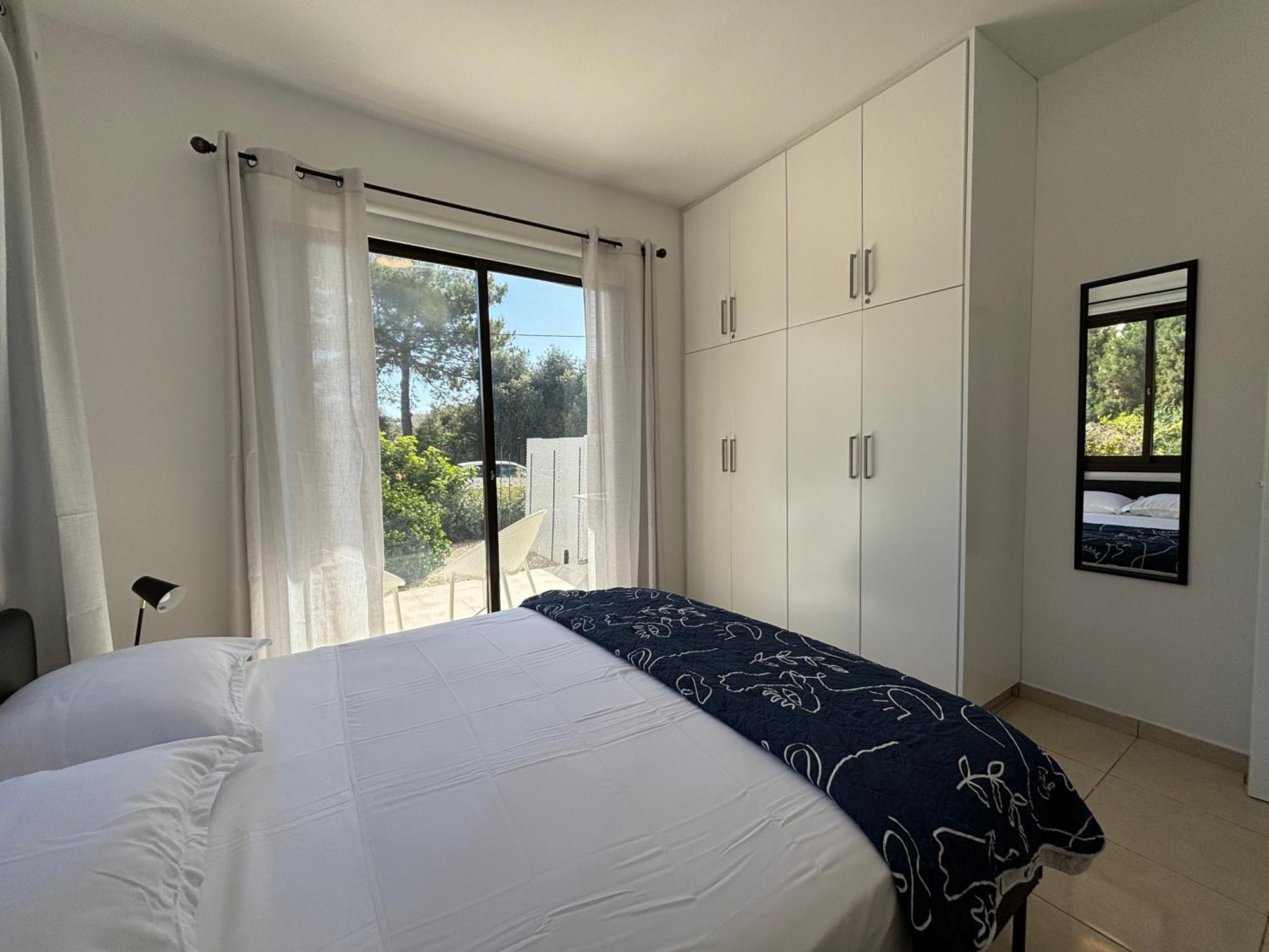 Faros Seabreeze 1b, Pool, Seaside, Appartement Paphos