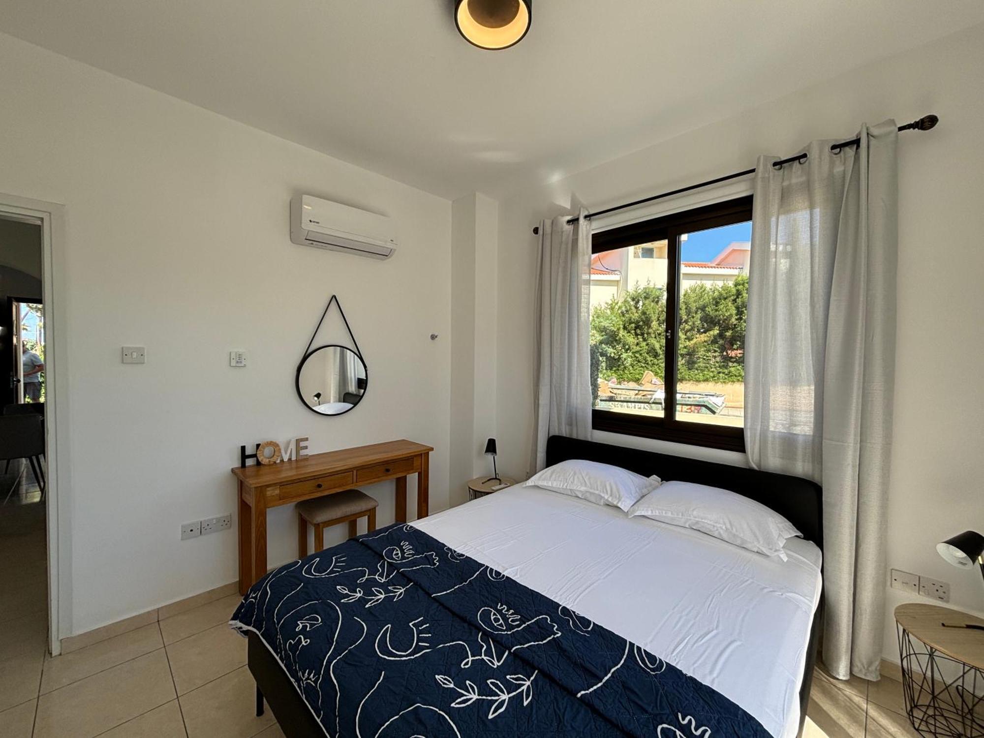 Faros Seabreeze 1b, Pool, Seaside, Appartement Paphos