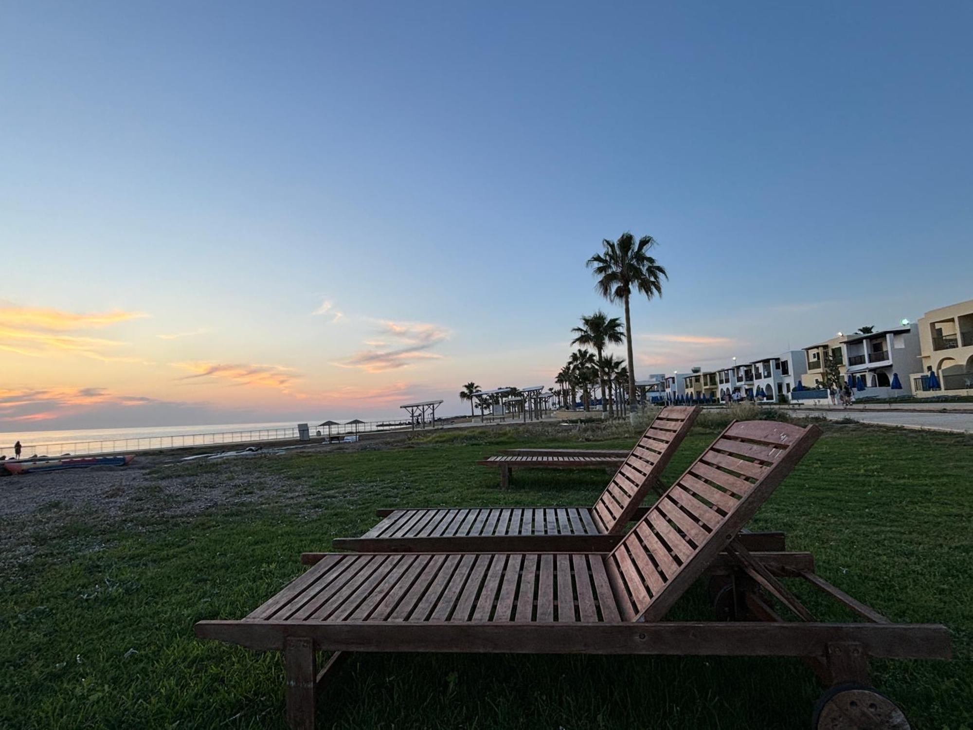 Faros Seabreeze 1b, Pool, Seaside, Appartement Paphos